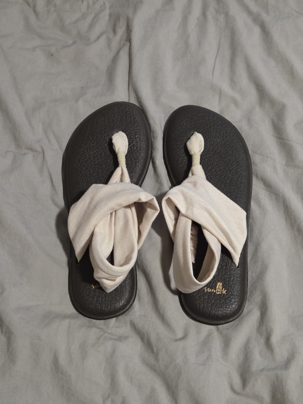 Sanuk Black Footbed Sandals with Light Pink Fabric Straps
